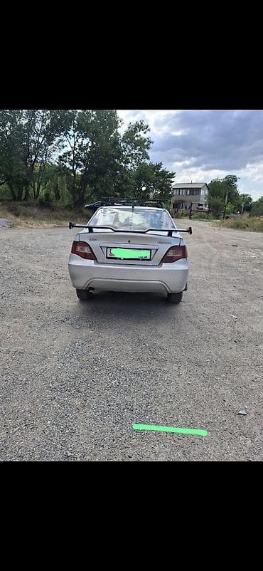авто сатуу: Daewoo Nexia: 2010 г., 1.5 л, Кол менен иштөөчү, Газ, Седан — 2