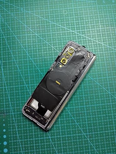 Аксессуары для мобильных телефонов: Samsung Galaxy Fold, Б/у, 512 ГБ, 1 SIM — 3