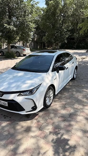 ижара авто: Toyota Corolla: 2020 г., 1.8 л, Вариатор, Гибрид, Седан — 1