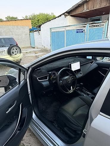 corolla: Toyota Corolla: 2019 г., 1.8 л, Вариатор, Гибрид, Седан — 9