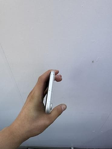 Техника и электроника: IPhone Xr, Б/у, 128 ГБ, Белый, Защитное стекло, Чехол, 76 % — 4