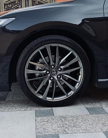 сполер на камри: Toyota Camry: 2025 г., 2 л, Вариатор, Седан — 5