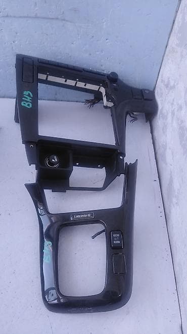 Центральная консоль Subaru 2004 г., Б/у, Оригинал, Япония