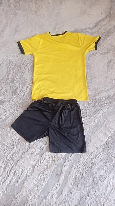 форма реал мадрид: Мужской спортивный костюм, M, Новый, цвет - Желтый, Самовывоз — 2