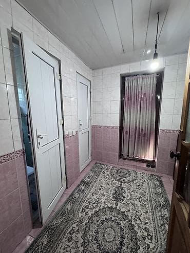 Продажа домов: Арча Бешик 📍Продается 2 этажный дом 7 комнат 174 кв м, фактически — 6