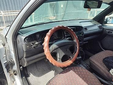 экран на венто: Volkswagen Vento: 1995 г., Автомат, Седан — 3