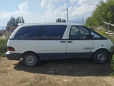 разбитые авто: Toyota Estima: 1991 г., 2.4 л, Механика, Бензин, Минивэн — 4