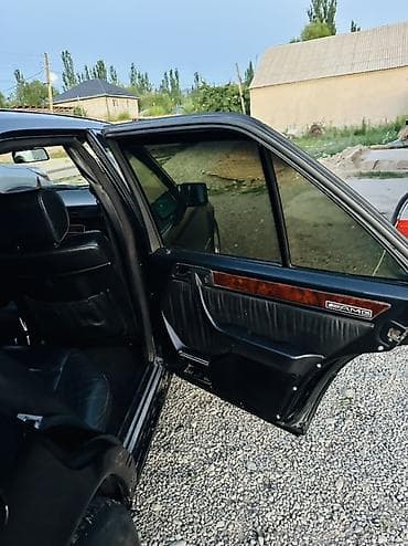 Унаа: Mercedes-Benz E-Class: 1994 г., 3.2 л, Кол менен иштөөчү, Бензин, Седан — 5