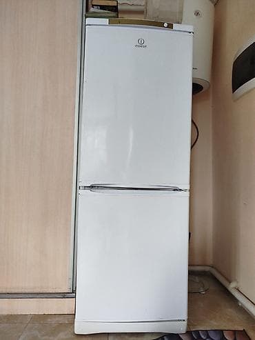Холодильник Indesit, Двухкамерный — 1