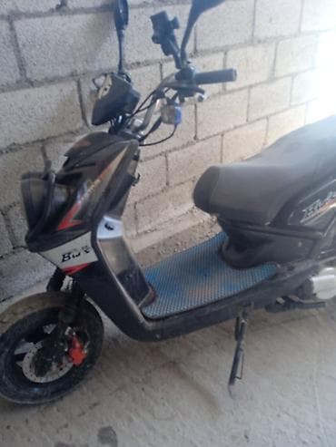 Скутер BWS (Big Wheel Style) 50–125 см³, черный - Двигатель