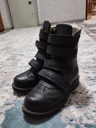 Угги: Ортопедическая обувь,кожа натуральная . В хорошем состоянии,покупали — 1