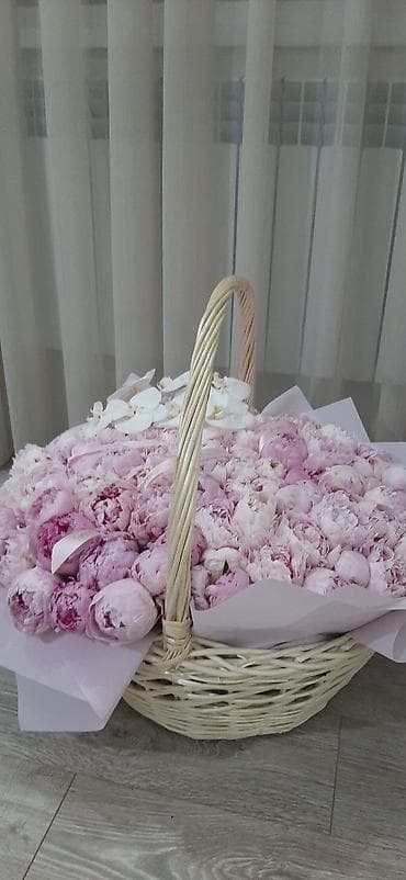 букет пионы: Пышная цветочная корзина из пионов и орхидей - Состав: крупные садовые — 2