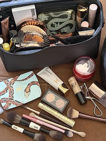 Отдам даром: Большой набор декоративной косметики и средств ухода за кожей. Состав — 4