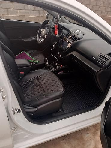 кия рия: Kia Rio: 2014 г., 1.4 л, Механика, Бензин, Хэтчбэк — 5