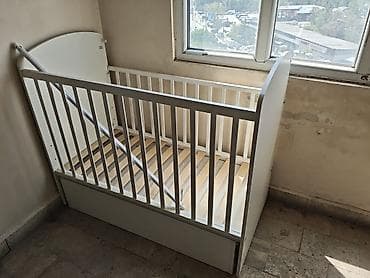 детскую кроватку с матрасом: Детская приставная кроватка, Без колесиков, цвет - Белый — 1