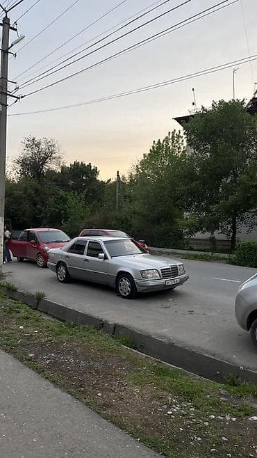 weltmeister w6: Mercedes-Benz 220: 1995 г., 2 л, Ручные, Бензин, Седан — 2