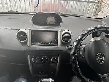 suzuki gn: Toyota Ist: 2002 г., 1.5 л, Автомат, Бензин, Хэтчбэк — 1