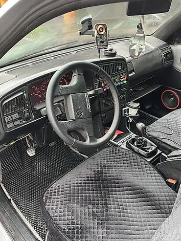 Volkswagen: Volkswagen Passat: 1988 г., 1.8 л, Механика, Бензин, Седан — 7