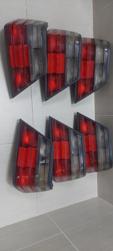капот на аккорд: Комплект стоп-сигналов Mercedes-Benz 1995 г., Б/у, Оригинал, Германия — 4