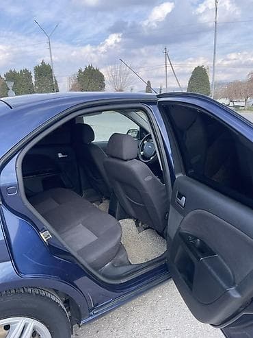 Унаа сатуу: Ford Mondeo: 2003 г., 1.8 л, Кол менен иштөөчү, Бензин, Хетчбек — 5