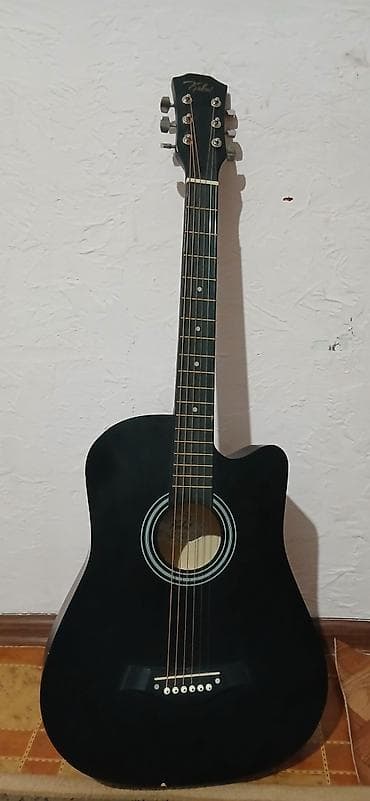 Акустическая гитара с вырезом (cutaway), полноразмерная 38". Корпус