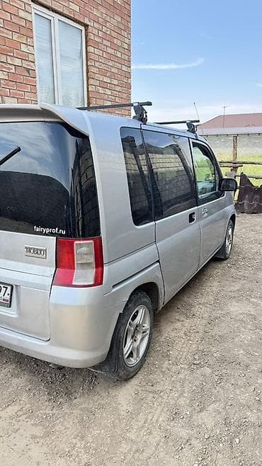 2005: Honda Mobilio: 2005 г., Минивэн — 8