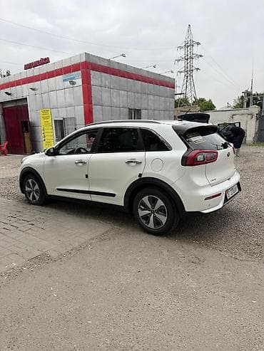 oc.lg: Kia Niro: 2017 г., 1.6 л, Гибрид, Кроссовер — 3