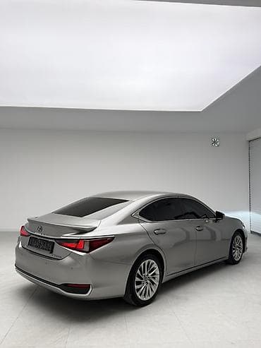 люк на 210: Lexus ES: 2020 г., 2.5 л, Вариатор, Гибрид, Седан — 6