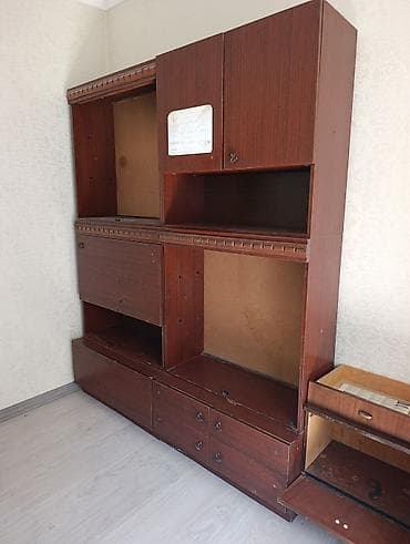 Секция (стенка) советского образца из ДСП/шпон под тёмное дерево