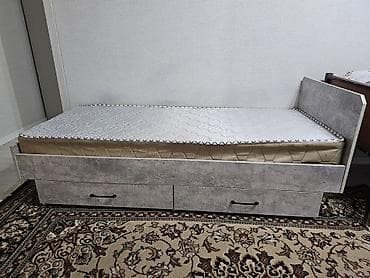 пос: Односпальная кровать, Б/у, С матрасом, длина - 195 см — 1