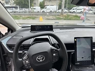 Toyota bZ3: 2023 г., Автомат, Электромобиль, Седан