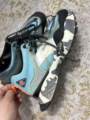 Брендовые модные кроссовки купленно в Европе