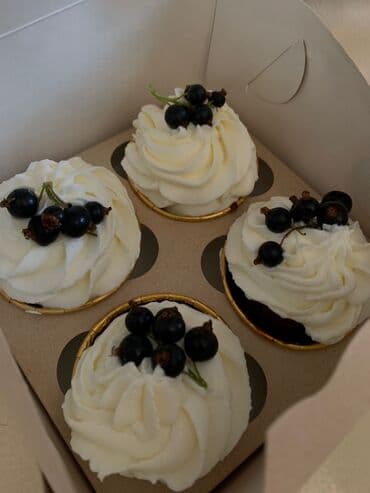 кондитерское кольцо: Ароматные домашние булочки, приготовленные из мягкого теста, с нежной — 11