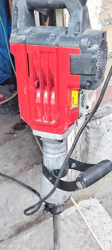 пистолет монтажный: Аренда Мощный электрический отбойный молоток (сетевой). Оренда - — 1