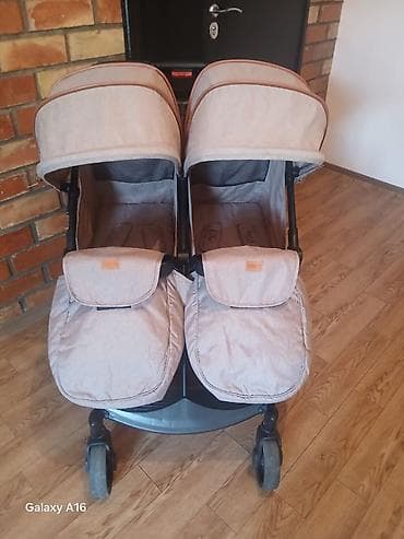 Детская гигиена и уход: Коляска, цвет - Коричневый, Б/у — 1