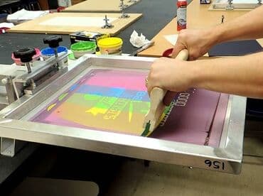 Шелкография, Сублимационная (дисперсная) печать, | Календари, Одежда at lalafo.kg Шелкография, Сублимационная (дисперсная) печать, | Календари, Одежда