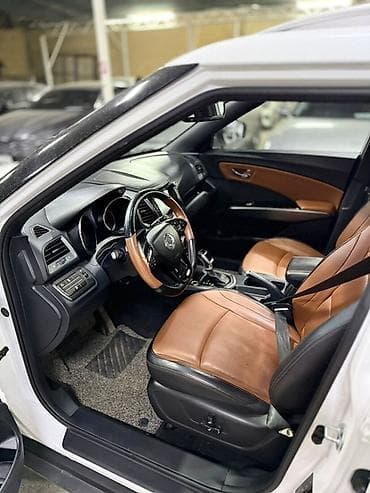 машины джип: Ssangyong Tivoli: 2018 г., 1.6 л, Автомат, Бензин, Кроссовер — 5