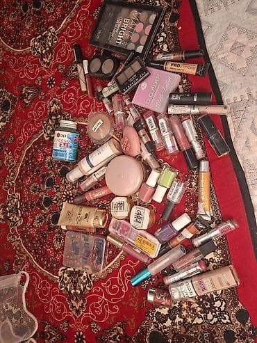 новогодние товары: Б/У Большой набор декоративной косметики и аксессуаров для макияжа — 2
