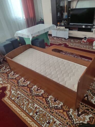 купить манеж детский бу: Односпальная кровать, Б/у, С матрасом, длина - 2 см — 1