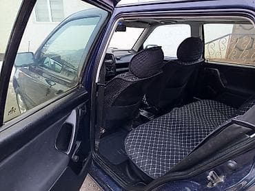 v klass: Volkswagen Golf: 1992 г., 1.8 л, Механика, Бензин, Хэтчбэк — 8