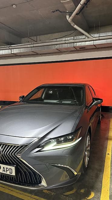 Lexus ES: 2019 г., 2.5 л, Автомат, Гибрид, Седан