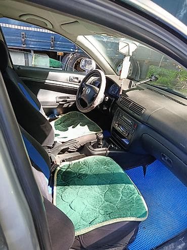 передний: Volkswagen Passat: 2002 г., Ручные, Седан — 3