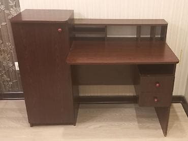 Компьютерные столы: Письменный стол, Б/у — 1