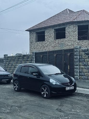 Продажа авто: Honda Fit: 2004 г., 1.5 л, Вариатор, Бензин, Хэтчбэк — 3