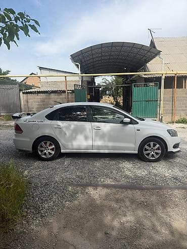 авто поло: Volkswagen Polo: 2014 г., 1.6 л, Механика, Бензин, Седан — 5