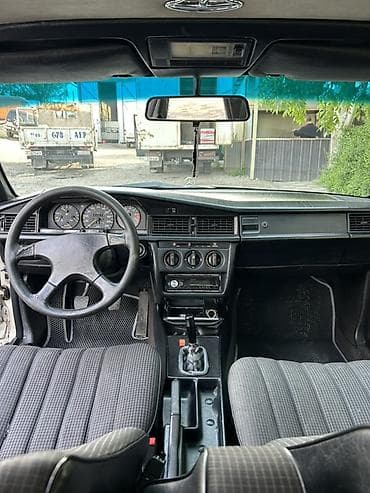 m5 cs: Mercedes-Benz 190: 1987 г., 2 л, Бензин, Седан — 10