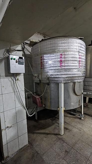 консольный кран: Емкости из нержавеющей стали для пищевого производства. Описание: - — 3