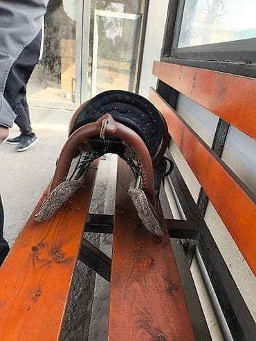 Ээр сатылат!!! Седельное снаряжение для лошади (тип: уздечка/седло без