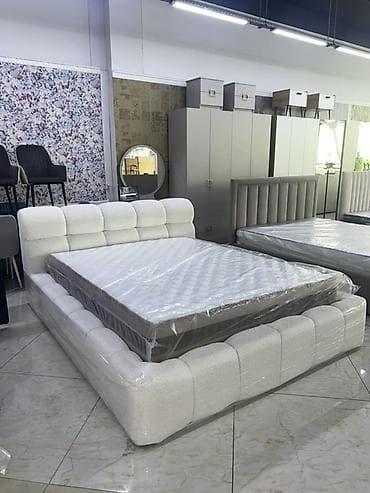 Двуспальная кровать, С мягким изголовьем, длина - 200 см