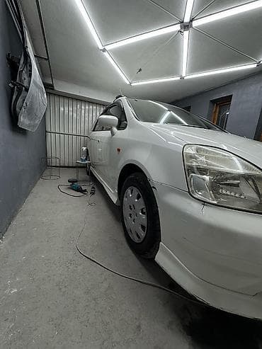 Продажа авто: Honda Stream: 2002 г., Универсал — 7